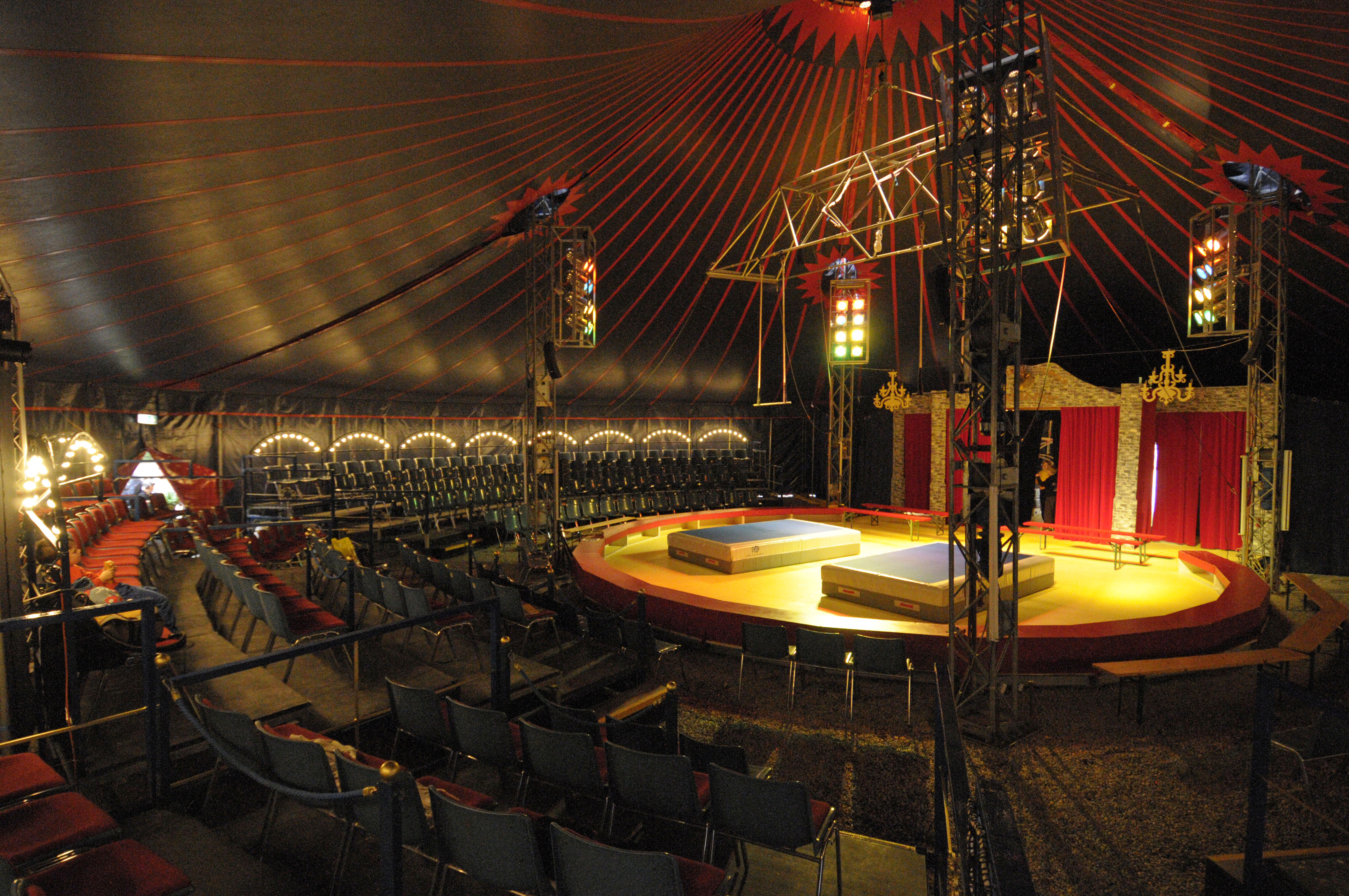 Vermietung JCB Jugend Circus Basilisk